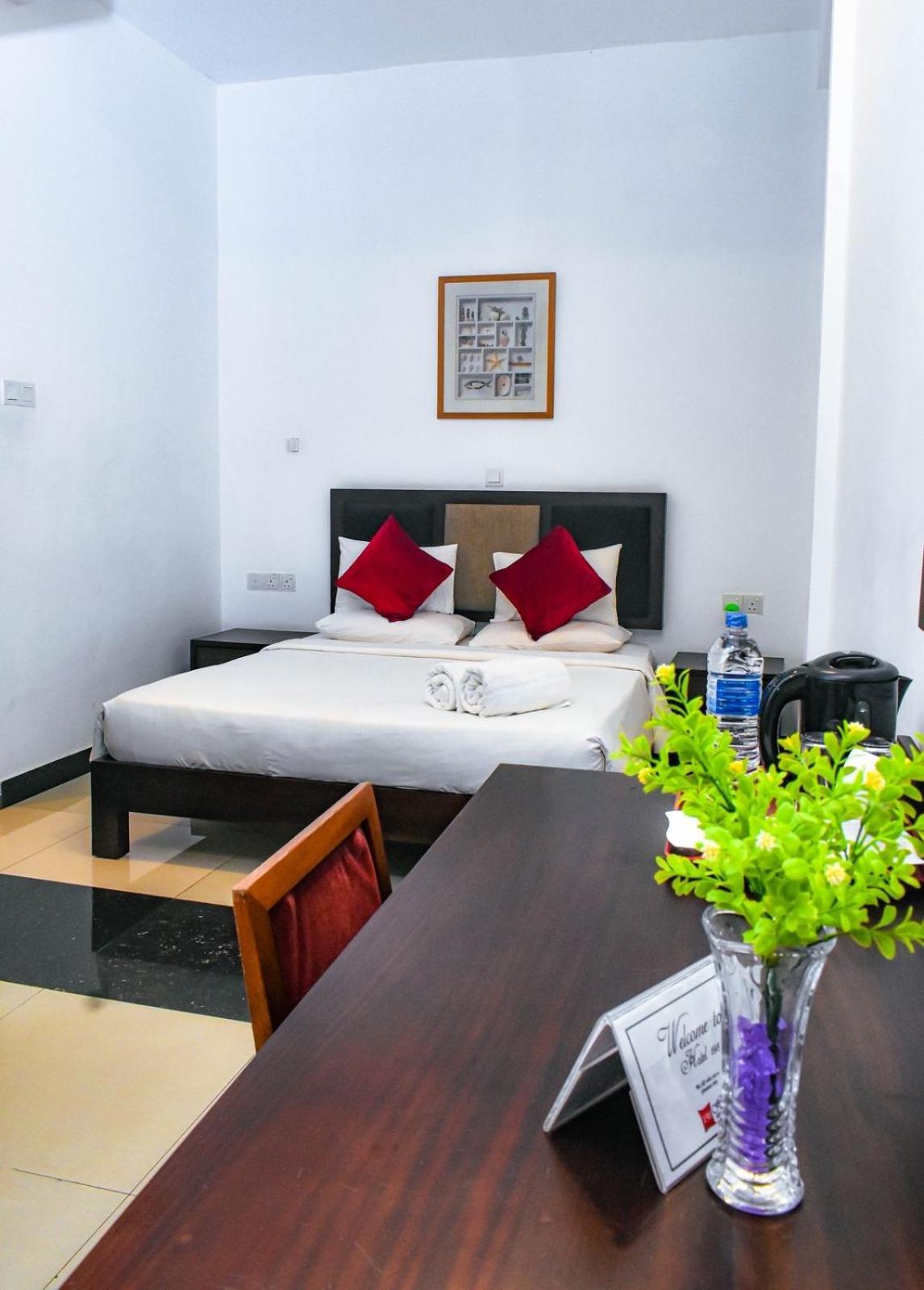 Hotel 198 Negombo Zewnętrze zdjęcie